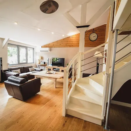 O Jacuzzi, Ardennes Tatil Evi *