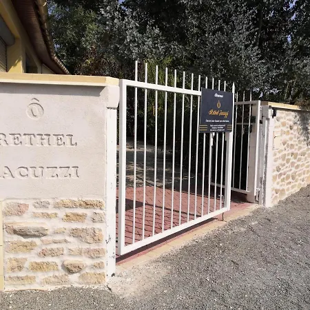 Tatil Evi O Jacuzzi, Ardennes *